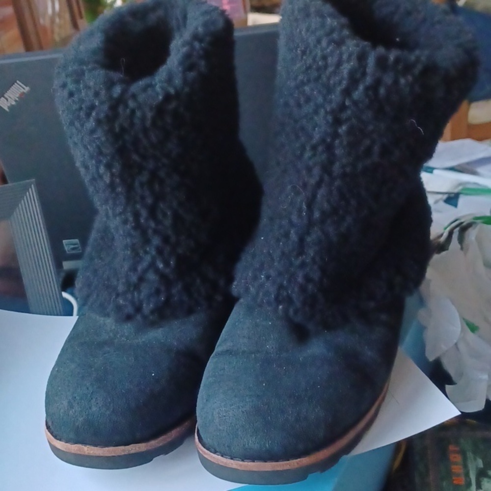 UGG AUSTRALIA WOMENS MAYLIN CUFF BOOTS